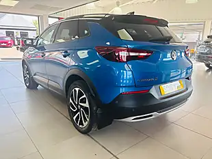 Used 2018 Vauxhall Grandland X Ultimate Blue - Interior and Exterior details 3