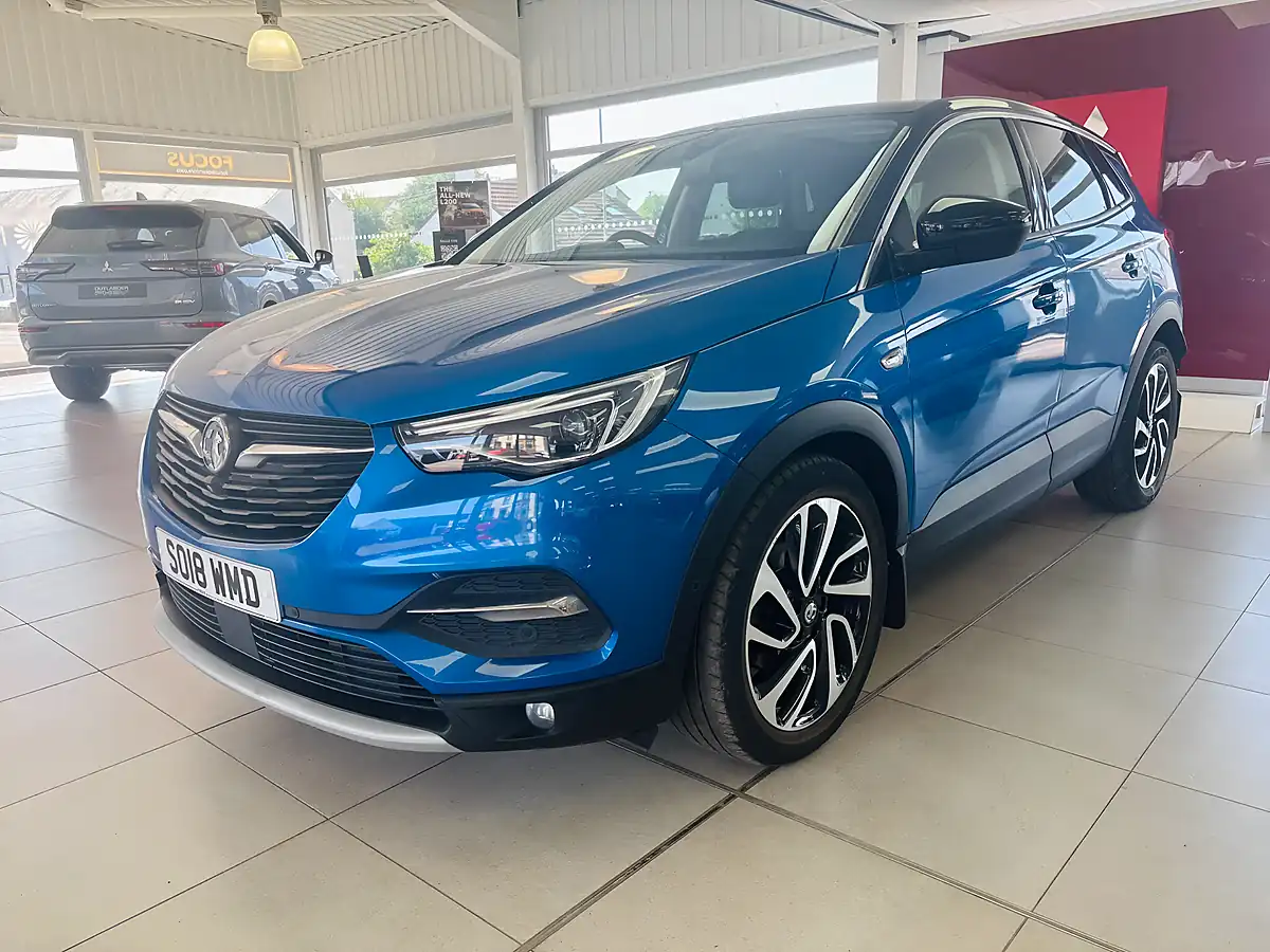 Used 2018 Vauxhall Grandland X Ultimate Blue - Interior and Exterior details 5