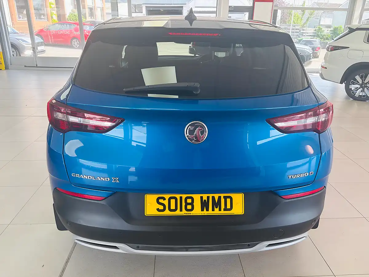 Used 2018 Vauxhall Grandland X Ultimate Blue - Interior and Exterior details 8