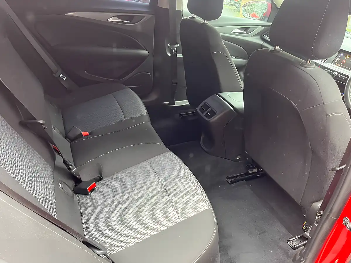 Used 2018 Vauxhall Insignia Design Red - Interior and Exterior details 10