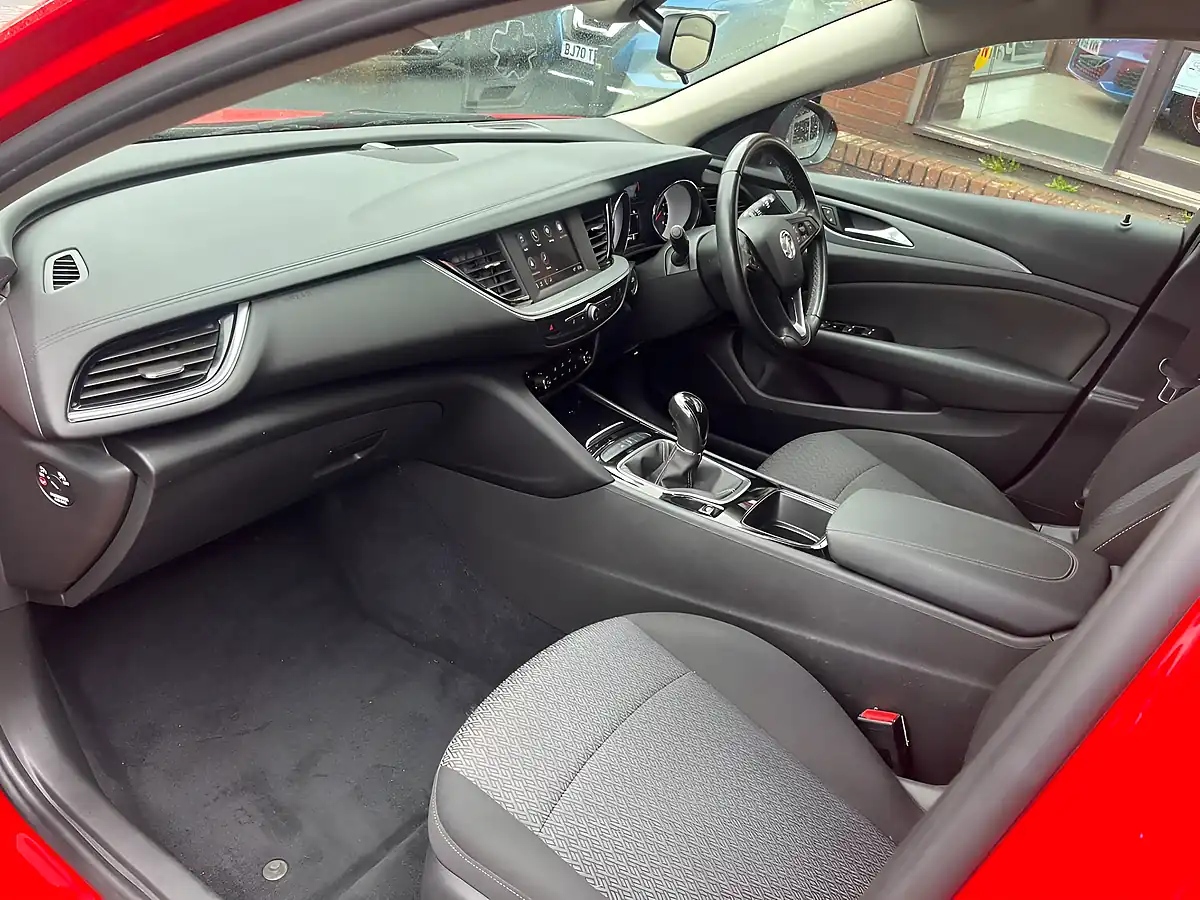 Used 2018 Vauxhall Insignia Design Red - Interior and Exterior details 12