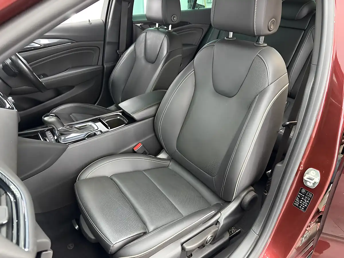 Used 2018 Vauxhall Insignia Elite Nav Grand Sport Red - Interior and Exterior details 11
