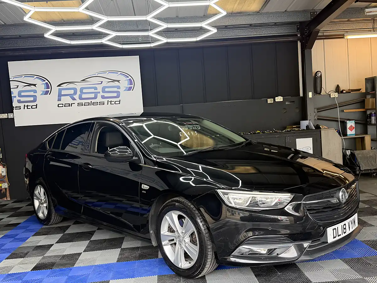 Used 2018 Vauxhall Insignia Sri Black - Interior and Exterior details 11