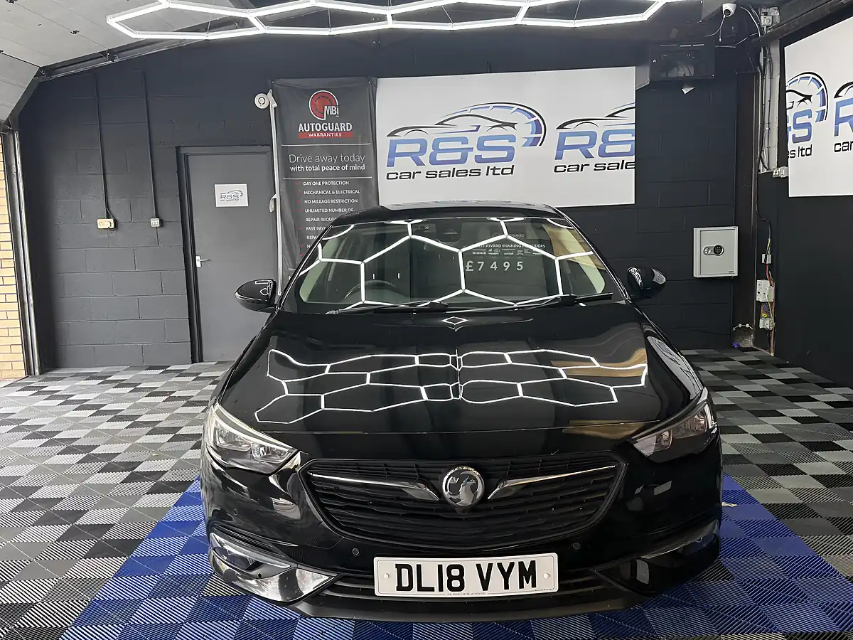 Used 2018 Vauxhall Insignia Sri Black - Interior and Exterior details 3