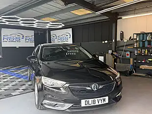 Used 2018 Vauxhall Insignia Sri Black - Interior and Exterior details 5