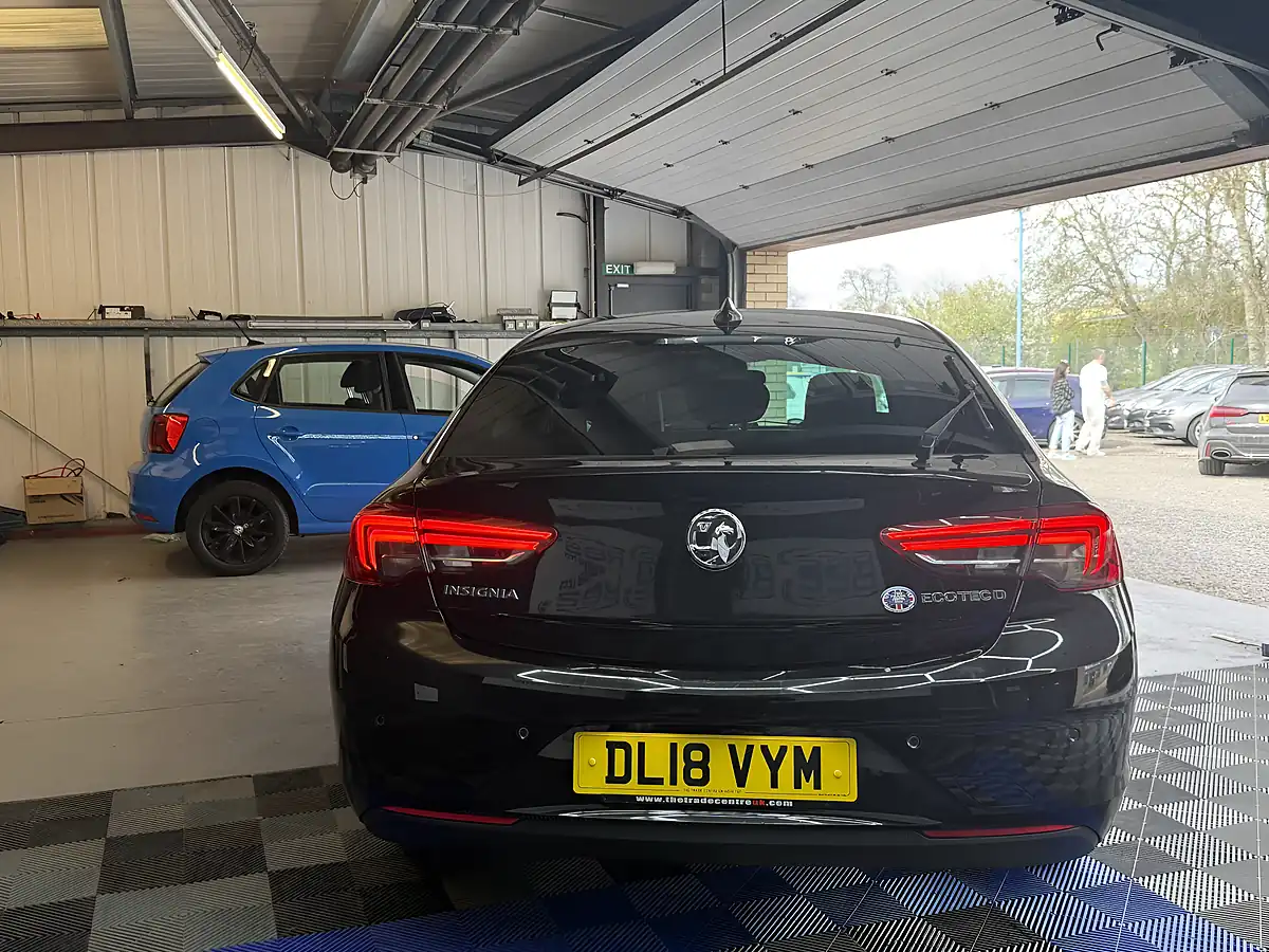Used 2018 Vauxhall Insignia Sri Black - Interior and Exterior details 7