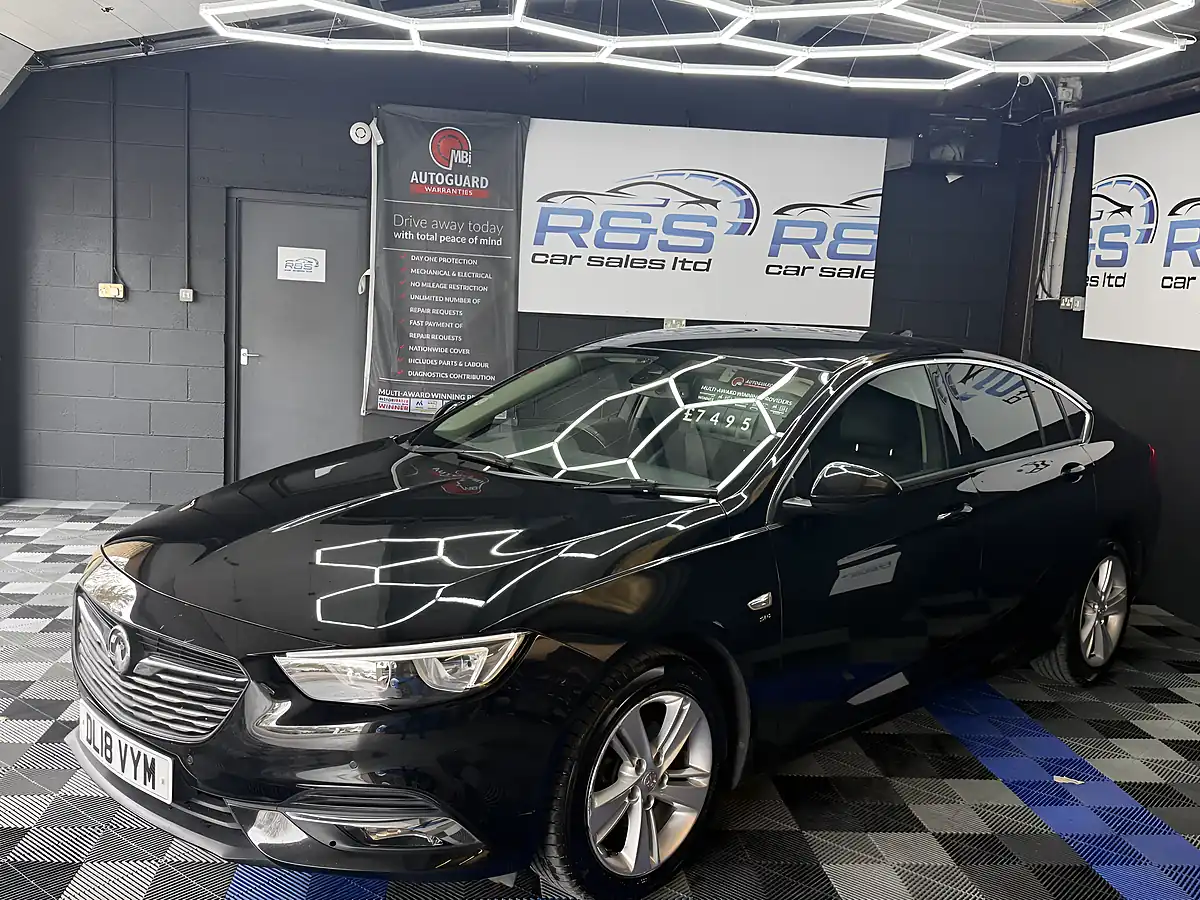 Used 2018 Vauxhall Insignia Sri Black - Interior and Exterior details 9