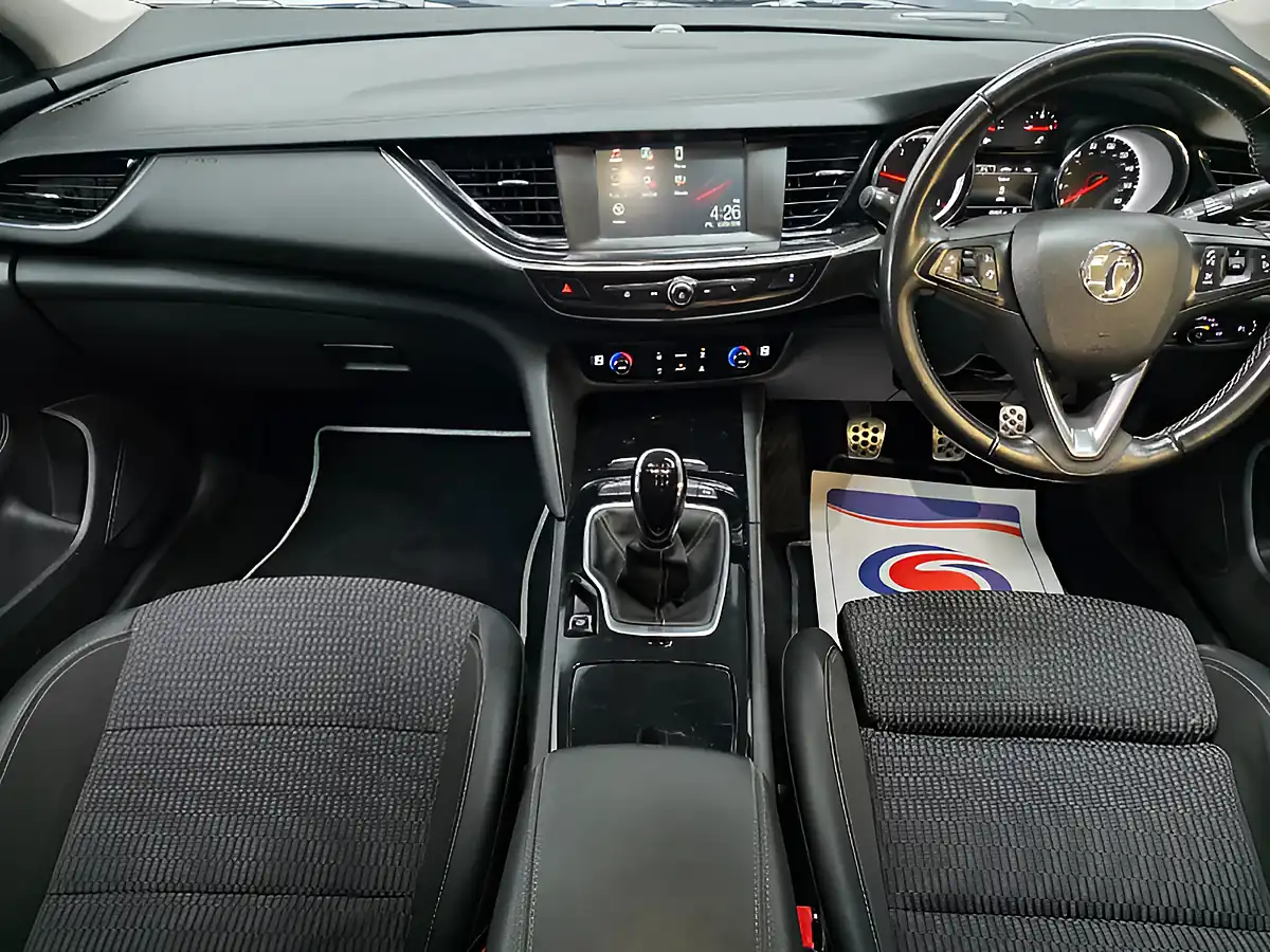 Used 2018 Vauxhall Insignia Sri Grand Sport Grey - Interior and Exterior details 11