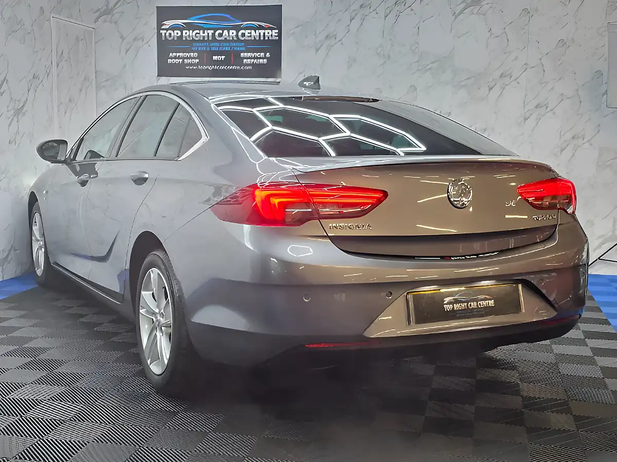 Used 2018 Vauxhall Insignia Sri Grand Sport Grey - Interior and Exterior details 8