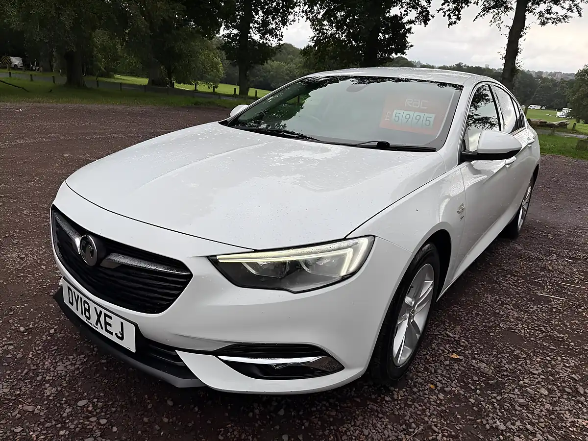 Used 2018 Vauxhall Insignia Sri Grand Sport White - Interior and Exterior details 10