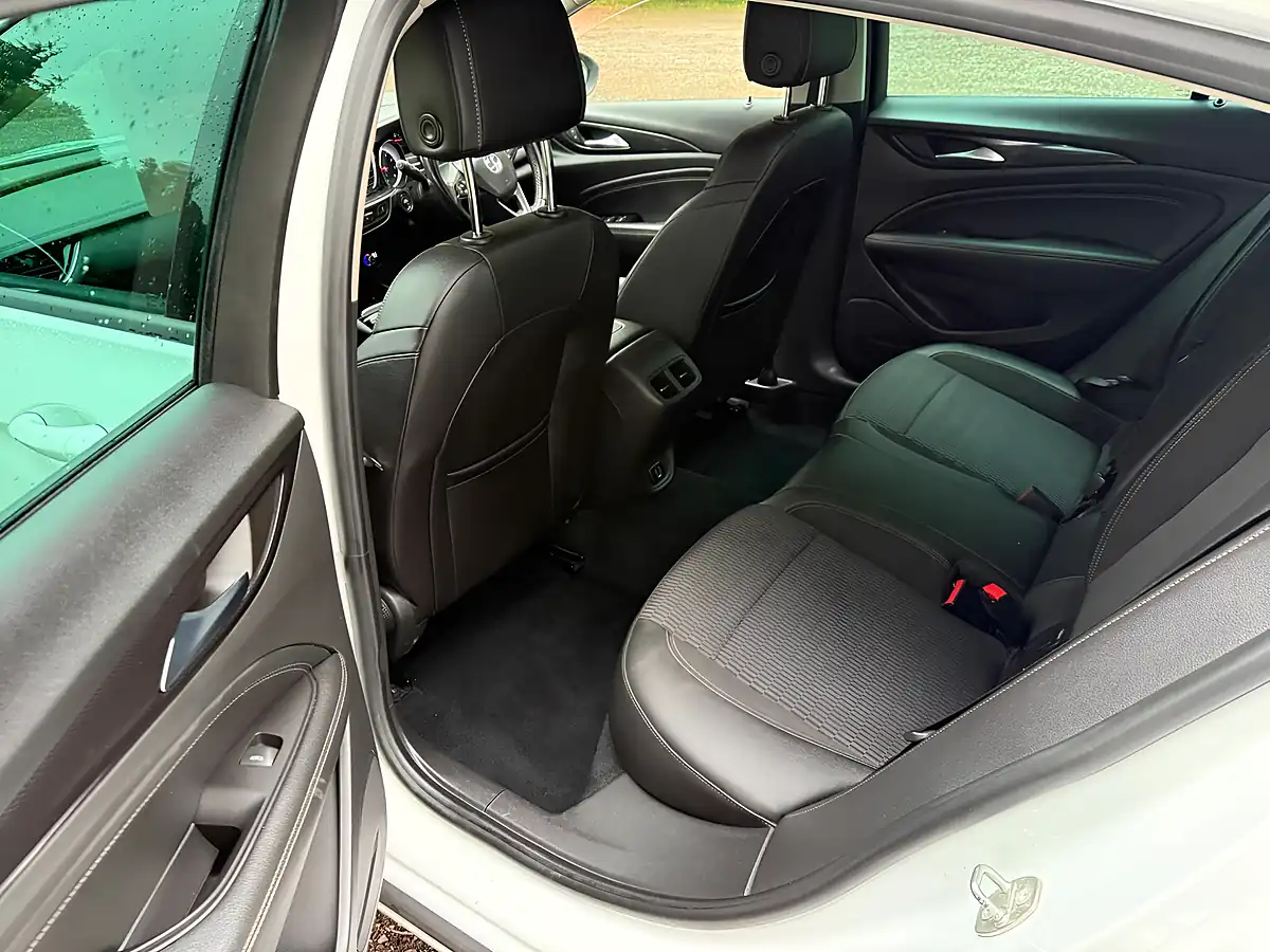 Used 2018 Vauxhall Insignia Sri Grand Sport White - Interior and Exterior details 12