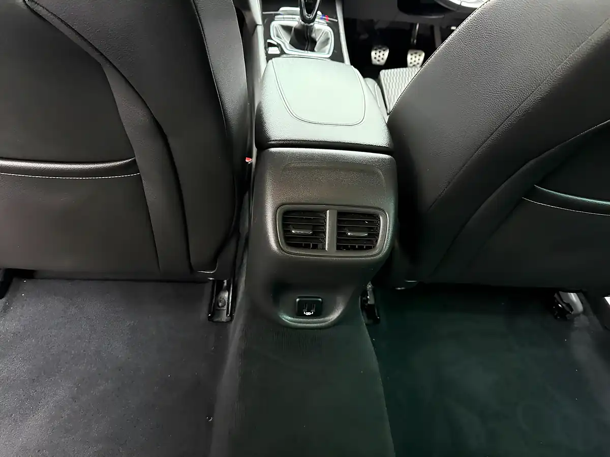 Used 2018 Vauxhall Insignia Sri Grand Sport White - Interior and Exterior details 14