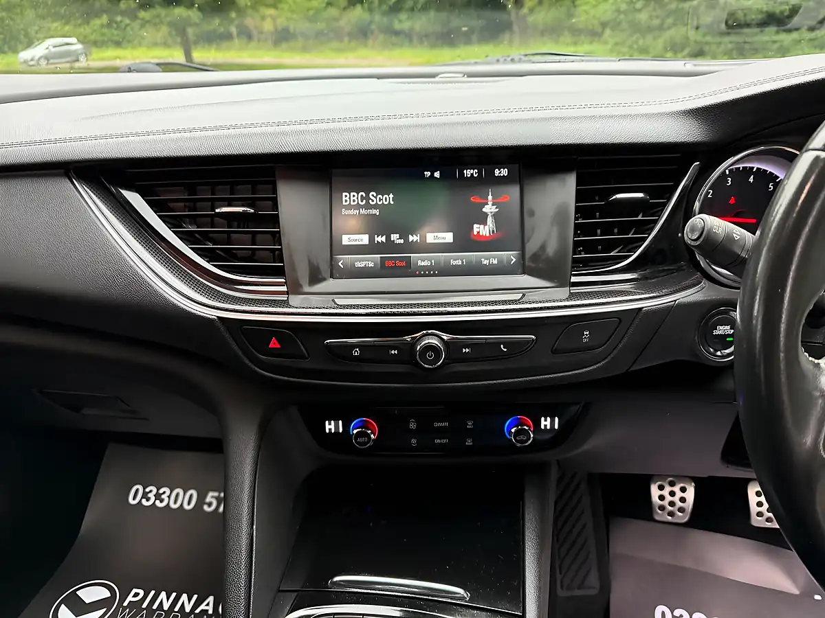Used 2018 Vauxhall Insignia Sri Grand Sport White - Interior and Exterior details 15