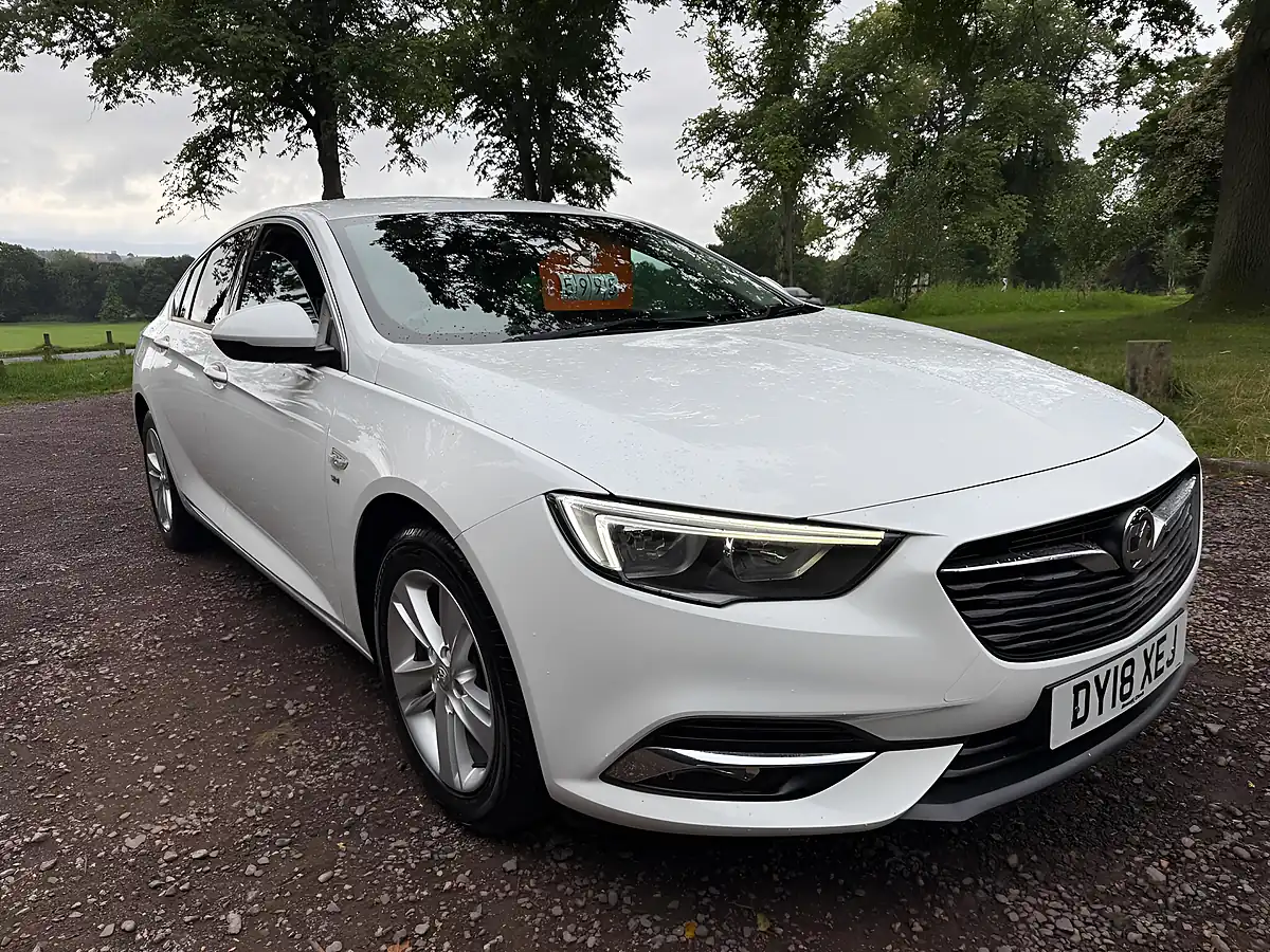 Used 2018 Vauxhall Insignia Sri Grand Sport White - Interior and Exterior details 3