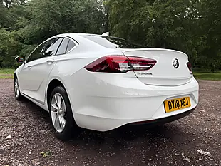 Used 2018 Vauxhall Insignia Sri Grand Sport White - Interior and Exterior details 5