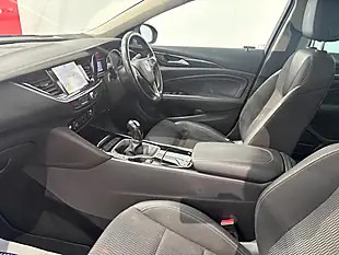 Used 2018 Vauxhall Insignia Sri Nav Dark Moon Blue - Interior and Exterior details 12