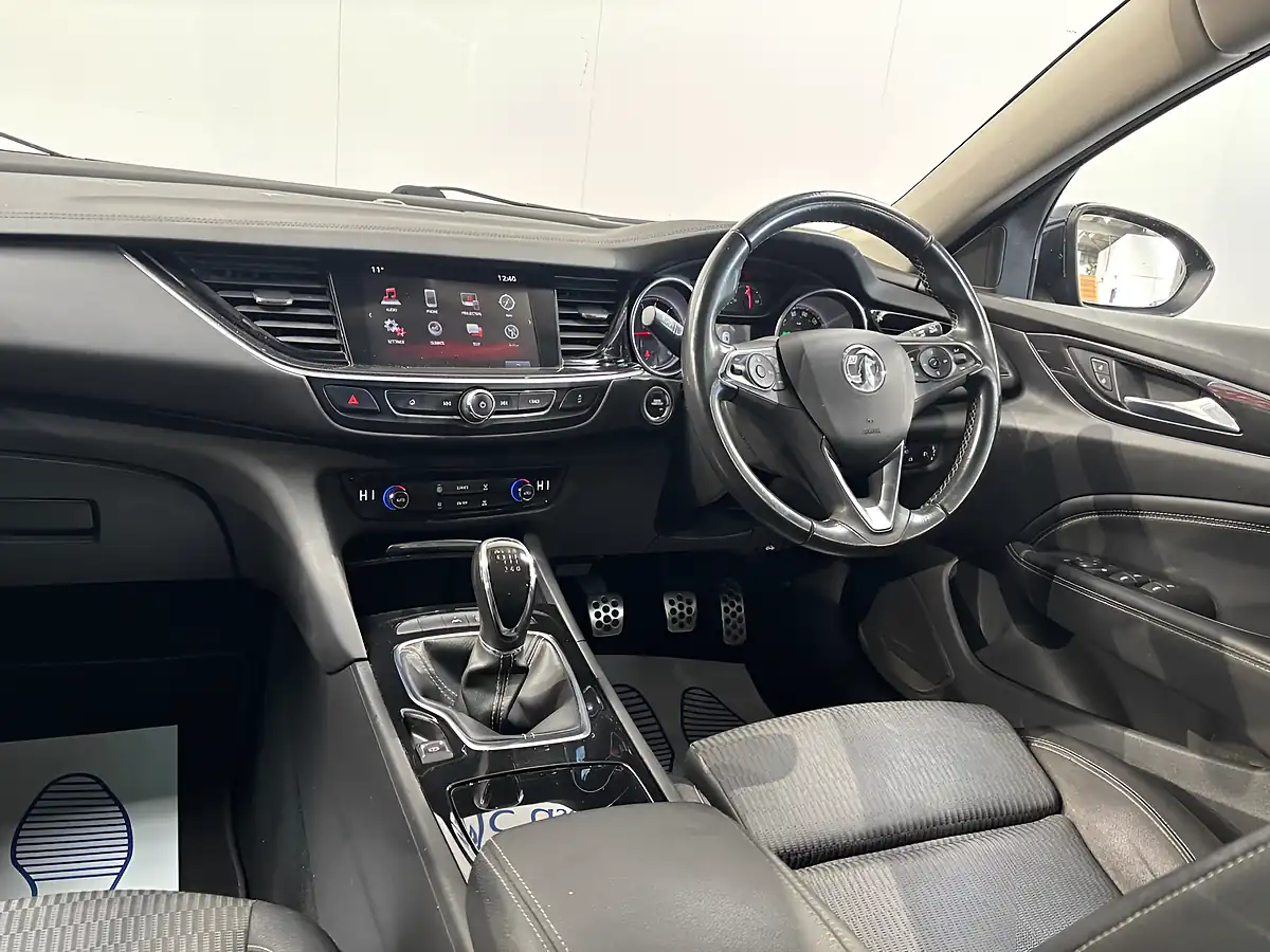 Used 2018 Vauxhall Insignia Sri Nav Dark Moon Blue - Interior and Exterior details 17
