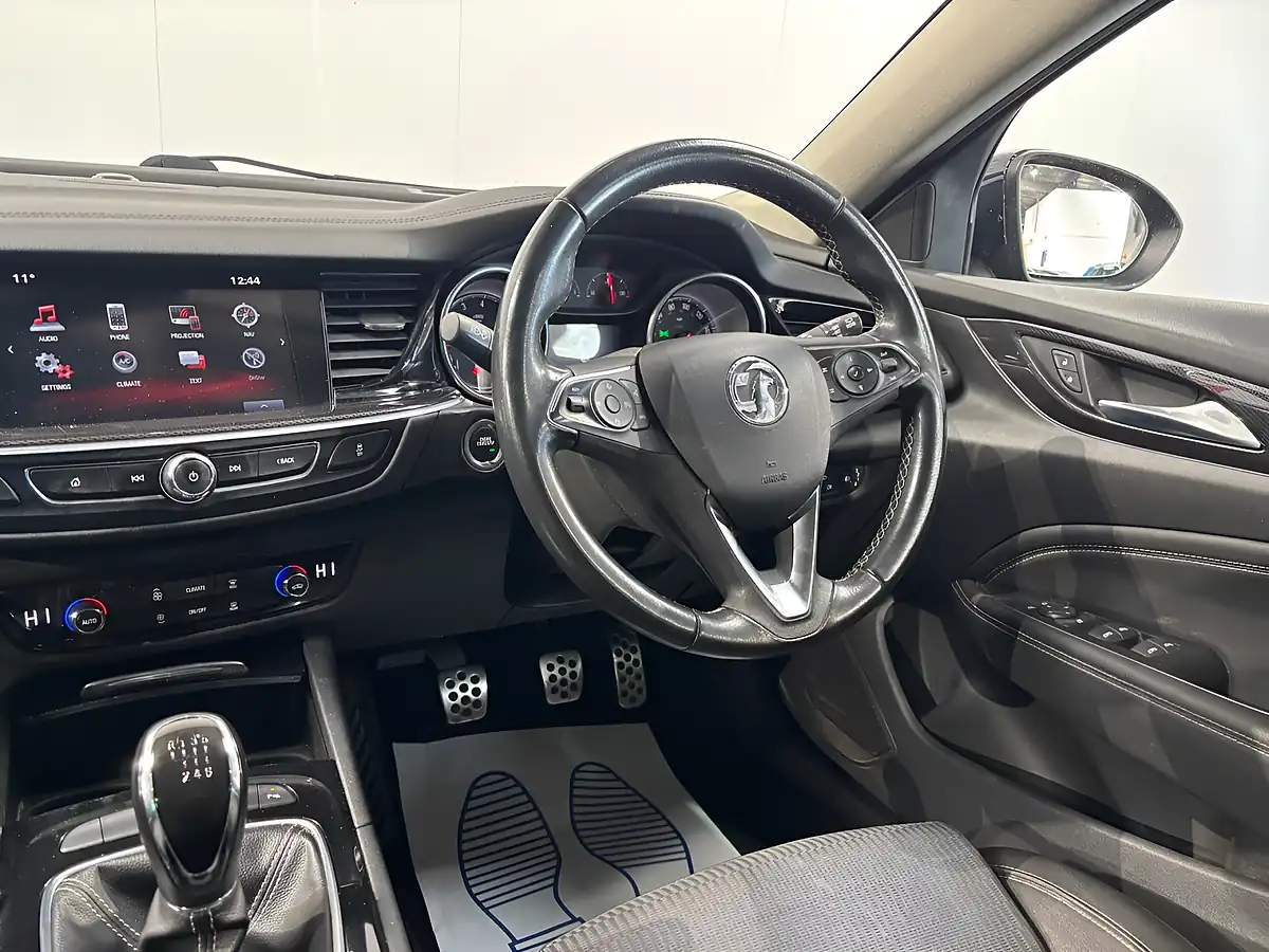 Used 2018 Vauxhall Insignia Sri Nav Dark Moon Blue - Interior and Exterior details 18