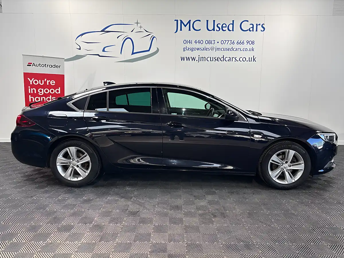 Used 2018 Vauxhall Insignia Sri Nav Dark Moon Blue - Interior and Exterior details 4