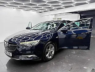 Used 2018 Vauxhall Insignia Sri Nav Grand Sport Blue - Interior and Exterior details 7