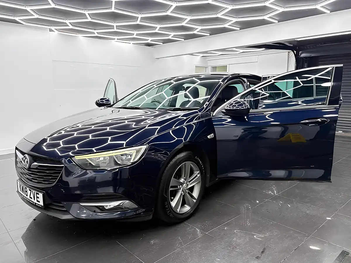 Used 2018 Vauxhall Insignia Sri Nav Grand Sport Blue - Interior and Exterior details 7