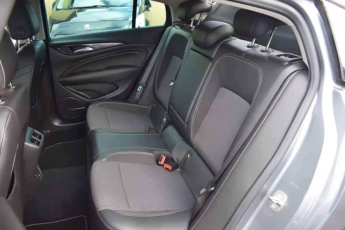 Used 2018 Vauxhall Insignia Sri Nav Grand Sport Grey - Interior and Exterior details 12