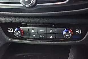 Used 2018 Vauxhall Insignia Sri Nav Grand Sport Grey - Interior and Exterior details 18