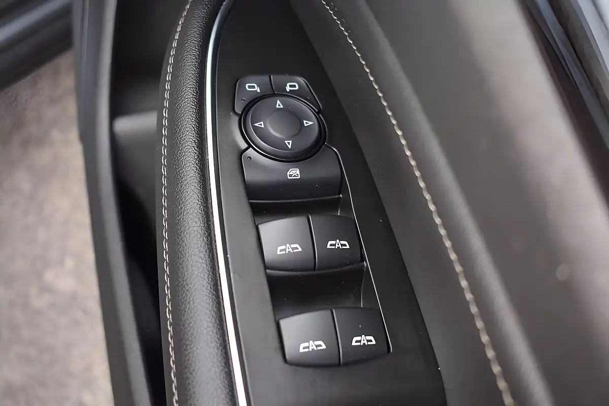 Used 2018 Vauxhall Insignia Sri Nav Grand Sport Grey - Interior and Exterior details 20