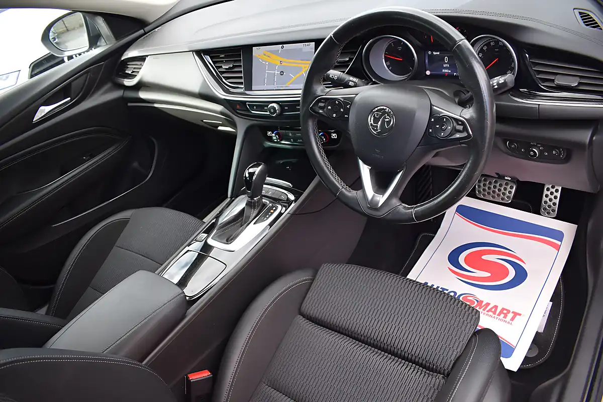 Used 2018 Vauxhall Insignia Sri Nav Grand Sport Grey - Interior and Exterior details 7