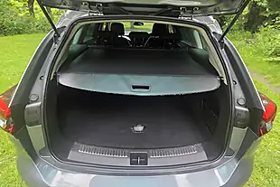 Used 2018 Vauxhall Insignia Sri Nav Grey - Interior and Exterior details 10