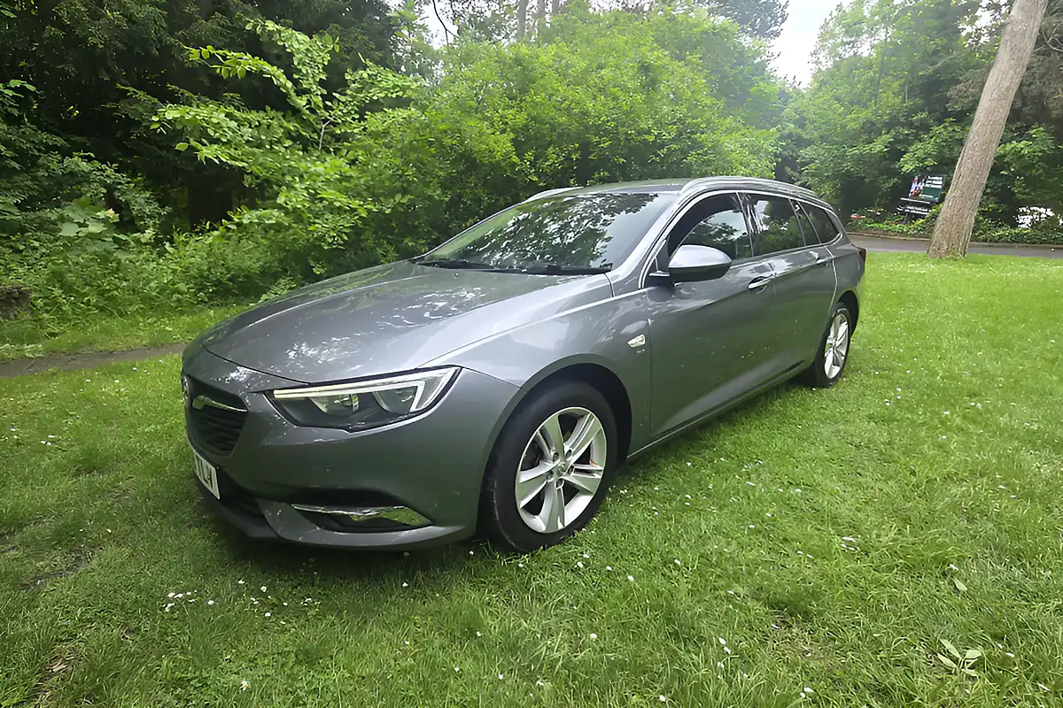 Used 2018 Vauxhall Insignia Sri Nav Grey - Interior and Exterior details 3