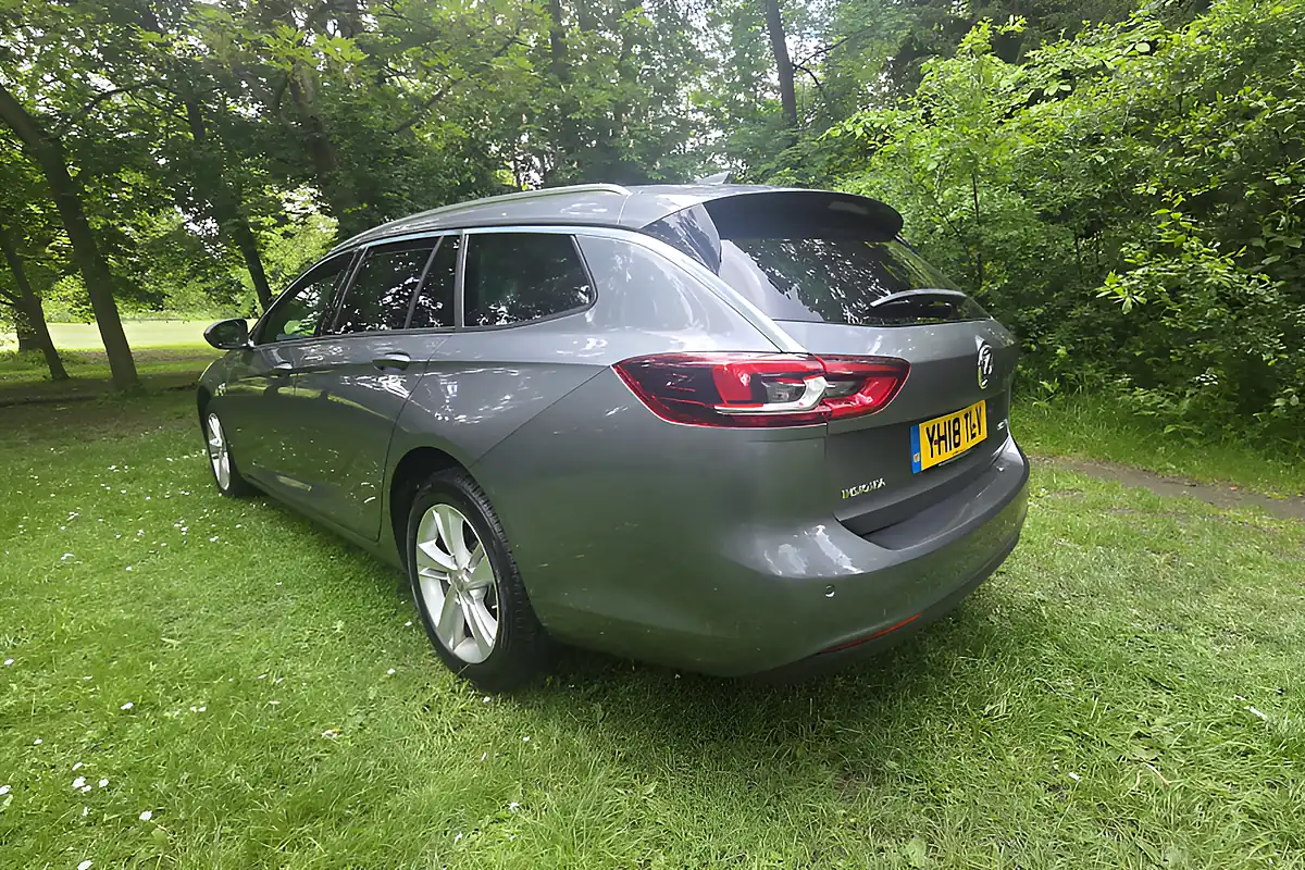 Used 2018 Vauxhall Insignia Sri Nav Grey - Interior and Exterior details 5