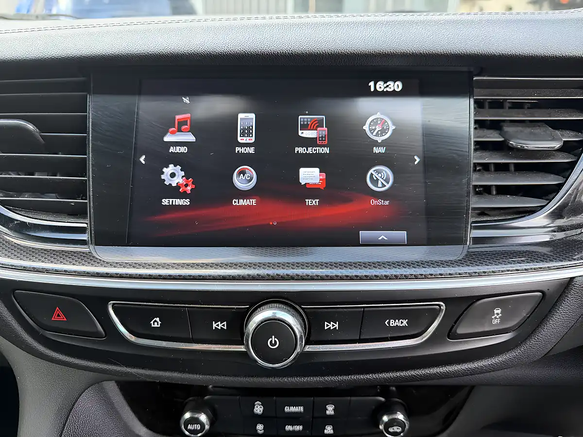 Used 2018 Vauxhall Insignia Sri Nav Grey - Interior and Exterior details 11