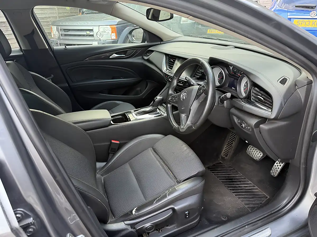 Used 2018 Vauxhall Insignia Sri Nav Grey - Interior and Exterior details 12
