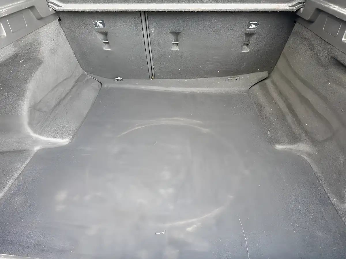 Used 2018 Vauxhall Insignia Sri Nav Grey - Interior and Exterior details 15