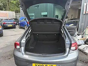 Used 2018 Vauxhall Insignia Sri Nav Grey - Interior and Exterior details 16