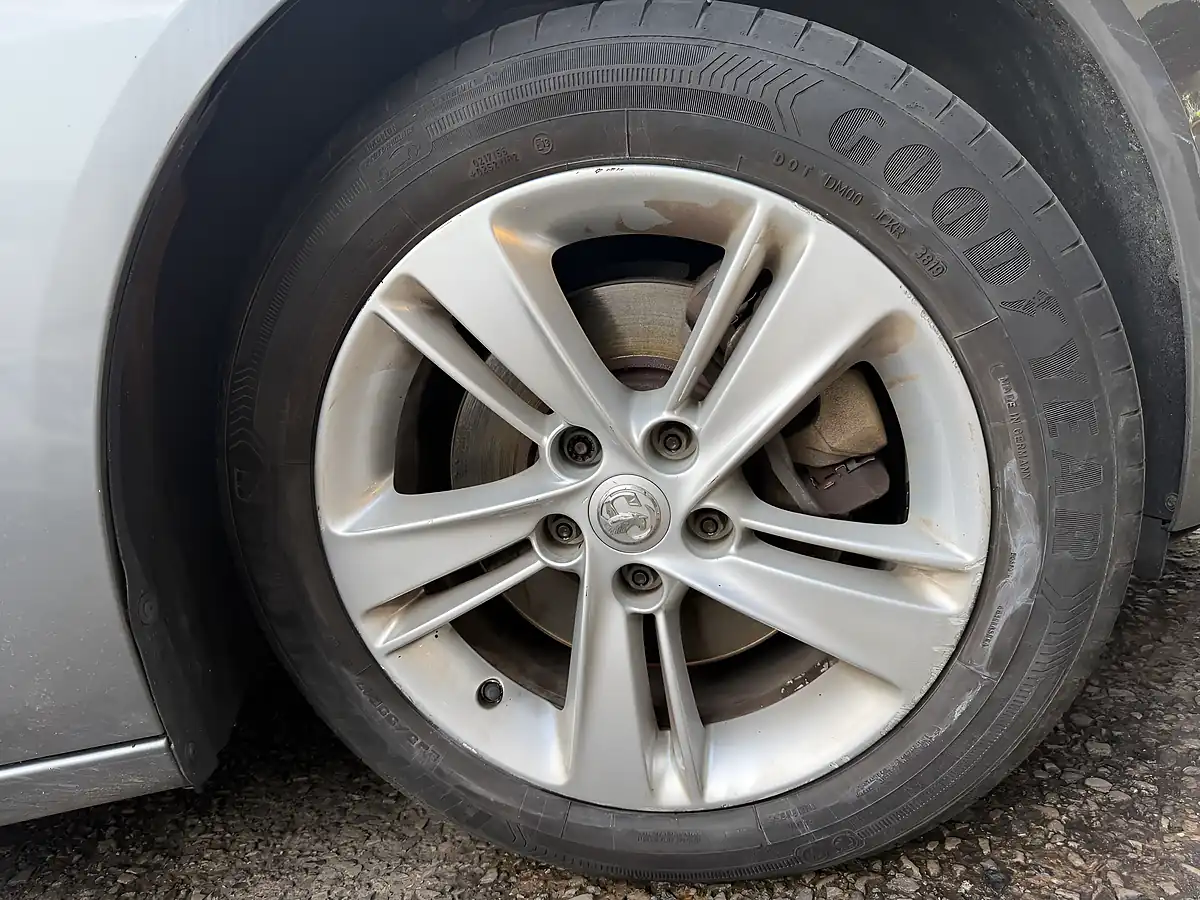 Used 2018 Vauxhall Insignia Sri Nav Grey - Interior and Exterior details 18