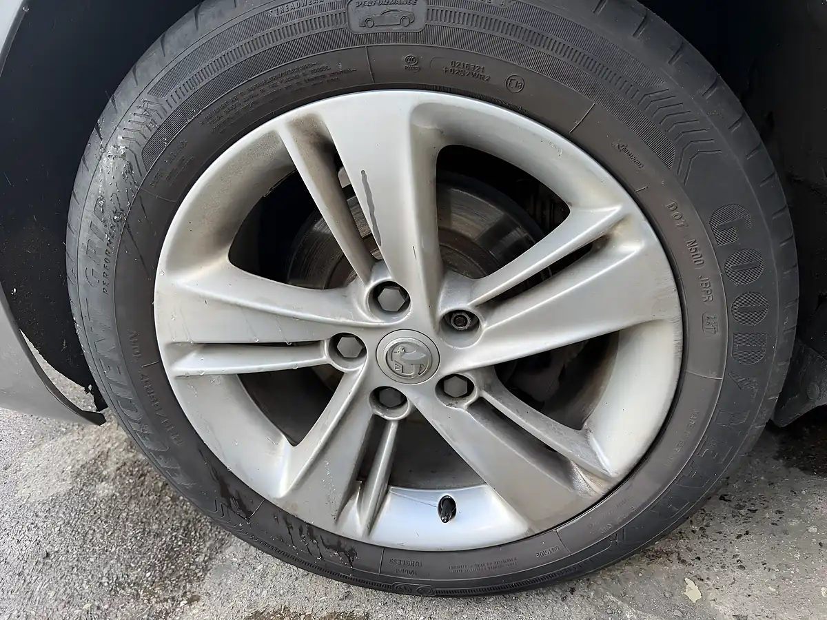 Used 2018 Vauxhall Insignia Sri Nav Grey - Interior and Exterior details 19