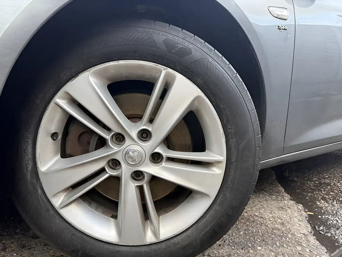 Used 2018 Vauxhall Insignia Sri Nav Grey - Interior and Exterior details 20
