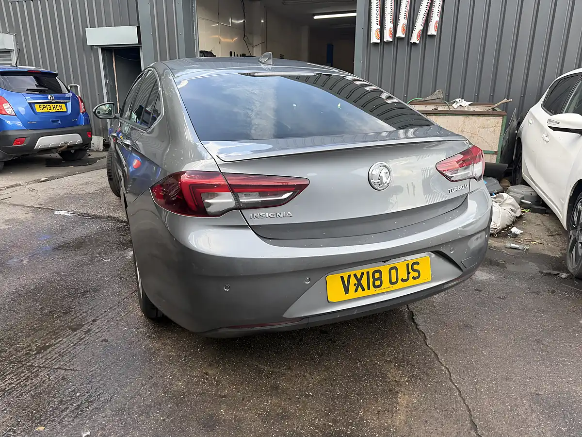 Used 2018 Vauxhall Insignia Sri Nav Grey - Interior and Exterior details 8
