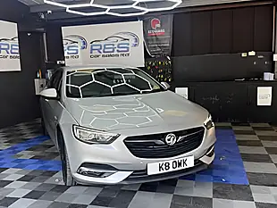 Used 2018 Vauxhall Insignia Sri Nav Silver - Interior and Exterior details 12