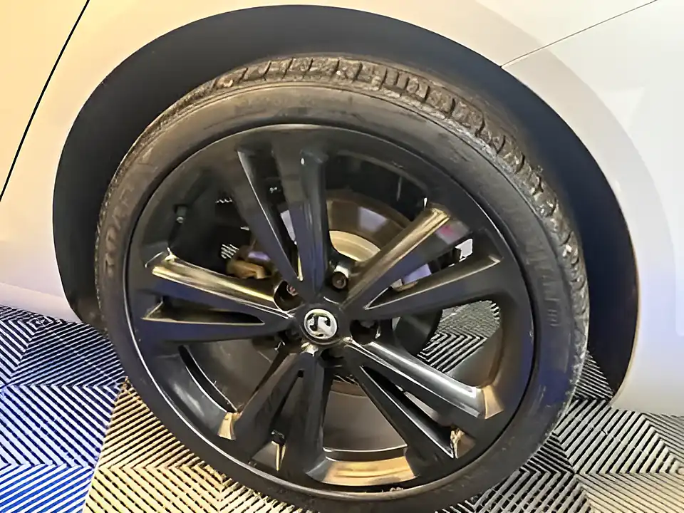 Used 2018 Vauxhall Insignia Sri Nav Silver - Interior and Exterior details 13