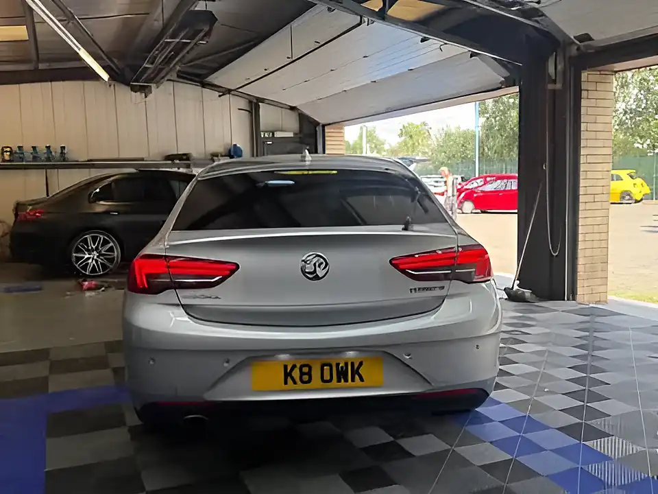 Used 2018 Vauxhall Insignia Sri Nav Silver - Interior and Exterior details 3