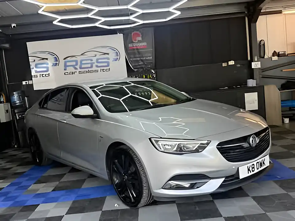 Used 2018 Vauxhall Insignia Sri Nav Silver - Interior and Exterior details 6