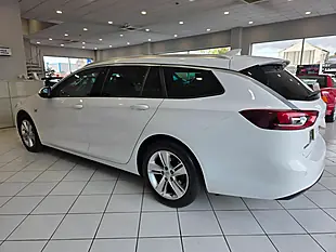 Used 2018 Vauxhall Insignia Sri Nav Sports Tourer White - Interior and Exterior details 3