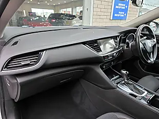 Used 2018 Vauxhall Insignia Sri Nav Sports Tourer White - Interior and Exterior details 9