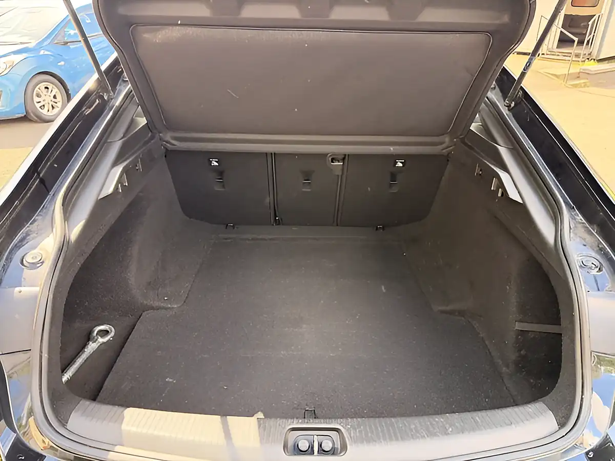 Used 2018 Vauxhall Insignia Sri Vx Line Nav Grand Sport Black - Interior and Exterior details 17