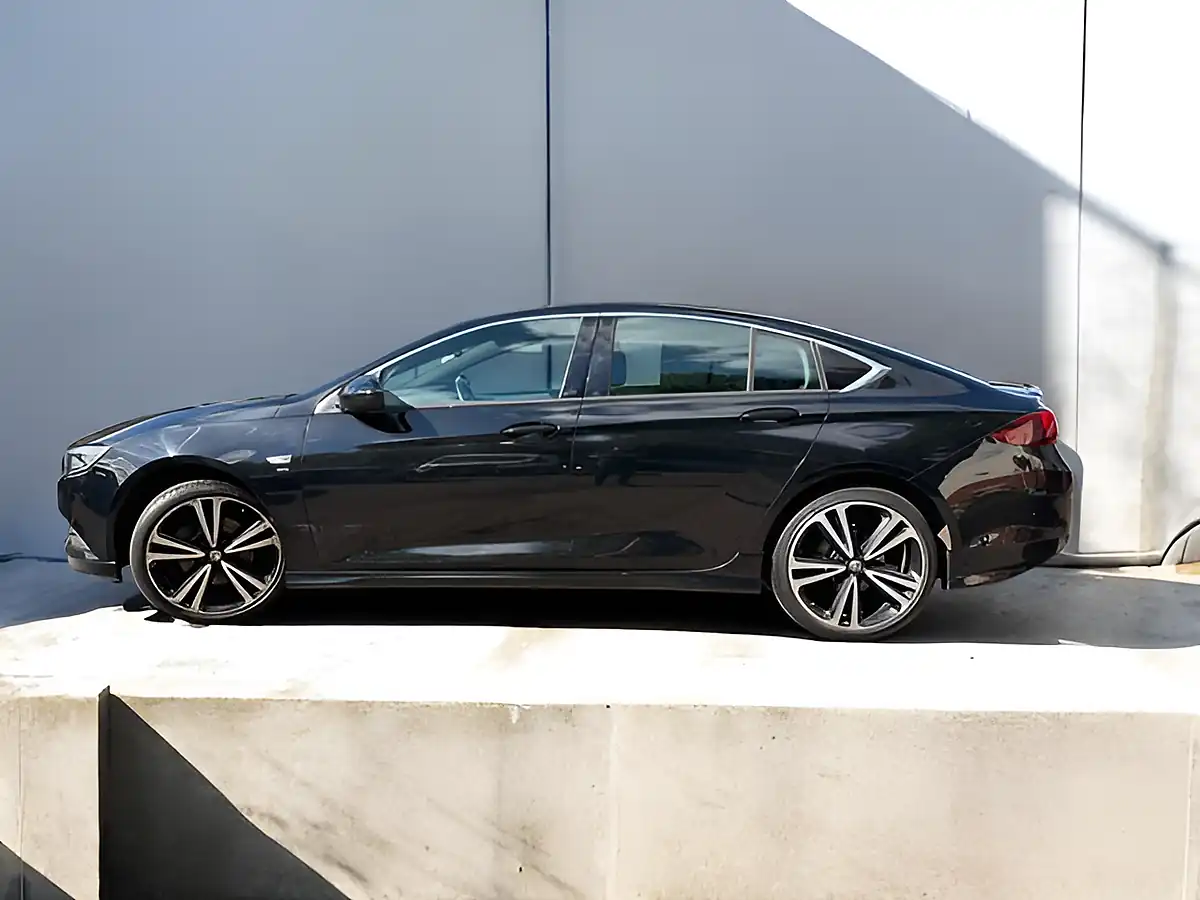 Used 2018 Vauxhall Insignia Sri Vx Line Nav Grand Sport Black - Interior and Exterior details 3