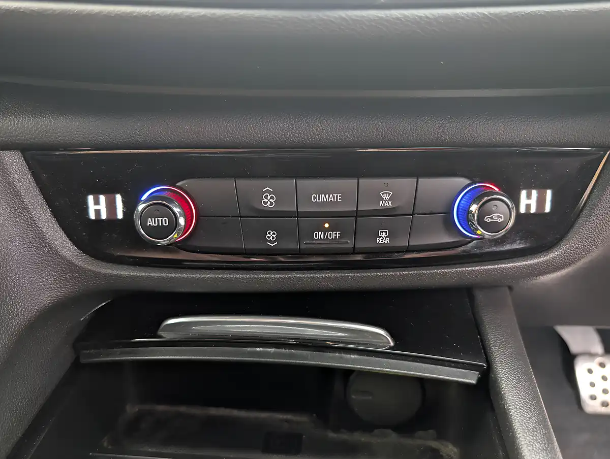 Used 2018 Vauxhall Insignia Sri Vx Line Nav Grand Sport - Interior and Exterior details 20