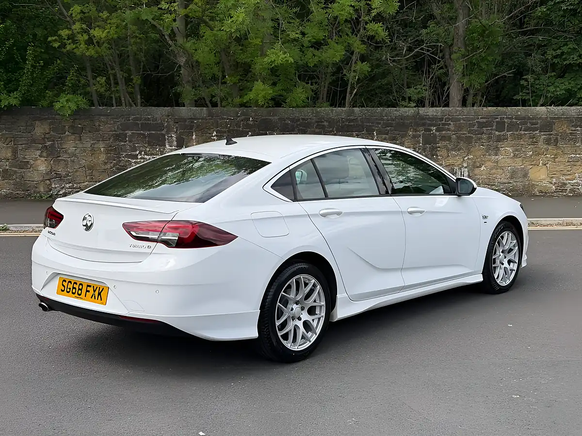 Used 2018 Vauxhall Insignia Sri Vx Line Nav Grand Sport White - Interior and Exterior details 15